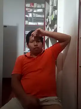 Snapshot of activo202 chatting on 03-18-25, 05:56 activo202 online show from 03-18-25, 05:56