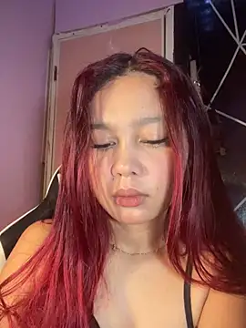 Snapshot of ursweet_babygirl chatting on 06-12-26, 05:10 ursweet babygirl online show from 06-12-26, 05:10