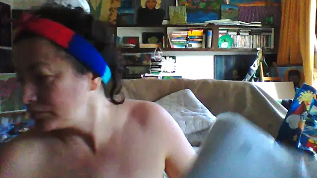 MariaAnaSunshine online show from 10-20-25, 11:00