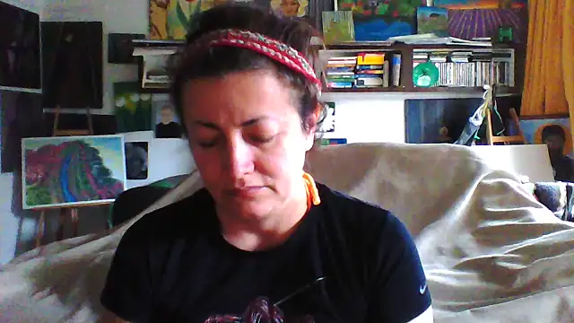 MariaAnaSunshine online show from 10-17-25, 09:45