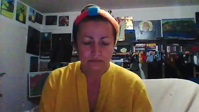 MariaAnaSunshine online show from 12-22-25, 05:02