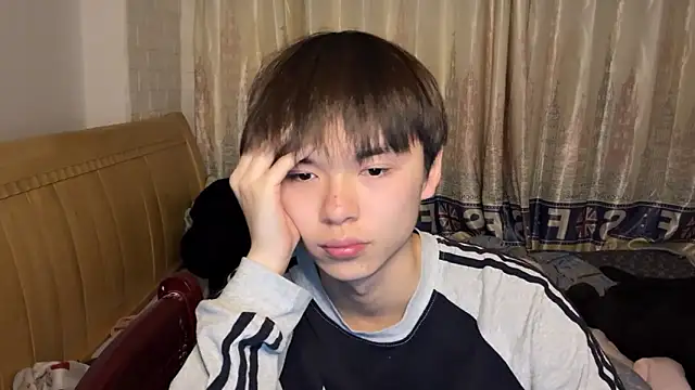 xiaottt1918 online show from 01-11-25, 12:40