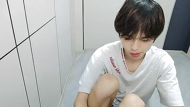 xiaottt1918 online show from 08-09-26, 06:58