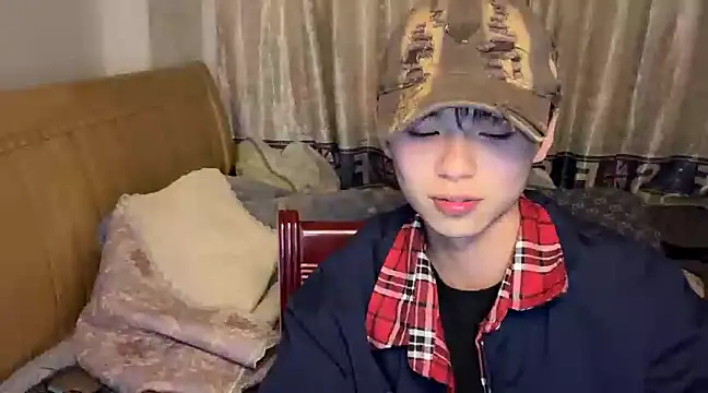 xiaottt1918 online show from 01-10-25, 02:34