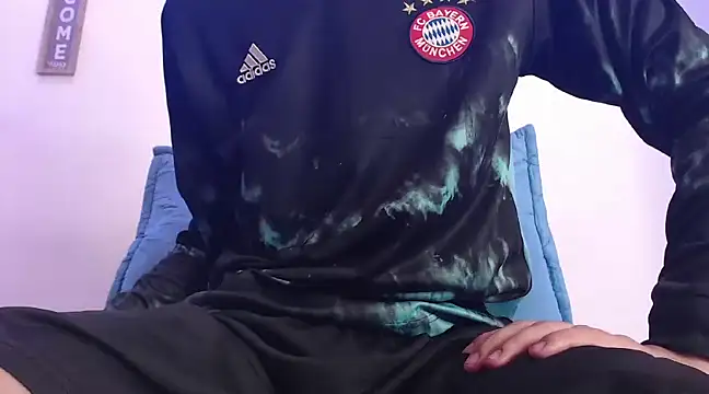 Snapshot of harrytomson_1 chatting on 02-13-25, 09:41 harrytomson 1 online show from 02-13-25, 09:41