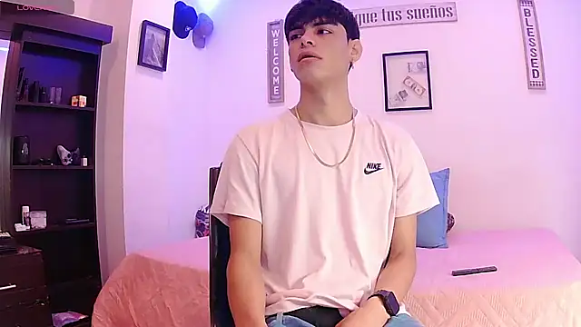 Snapshot of harrytomson_1 chatting on 09-14-25, 08:26 harrytomson 1 online show from 09-14-25, 08:26