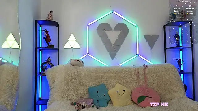 littlevixen18 online show from 11-19-25, 01:44