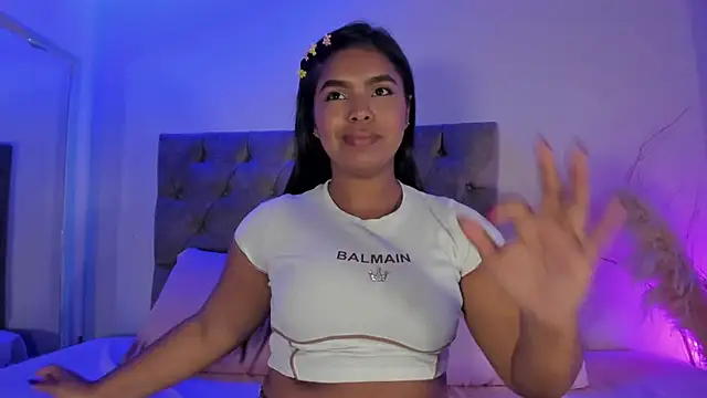 zoe roux21 online show from 01-14-26, 05:00