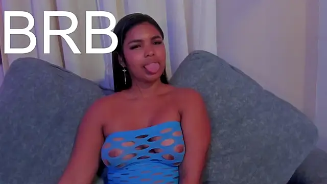 zoe roux21 online show from 12-14-25, 08:09