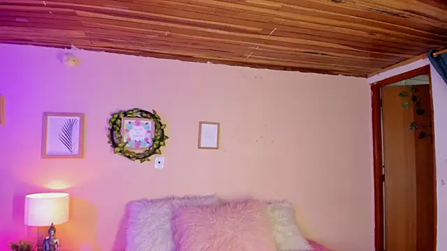 honey fox1 online show from 03-15-25, 06:43