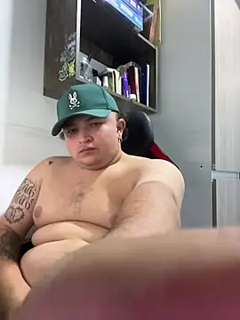 AndresChuboi online show from 11-18-25, 04:05