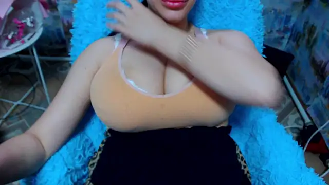 Snapshot of lovelyseu chatting on 11-28-25, 06:57 lovelyseu online show from 11-28-25, 06:57