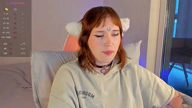 Snapshot of Spliti_moon chatting on 10-18-25, 12:40 Spliti moon online show from 10-18-25, 12:40