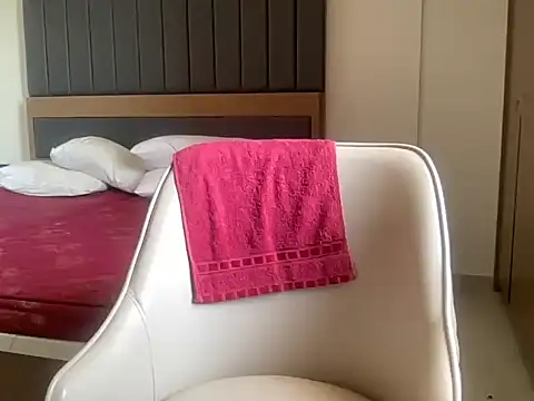 Snapshot of sassypooja chatting on 02-26-25, 06:19 sassypooja online show from 02-26-25, 06:19
