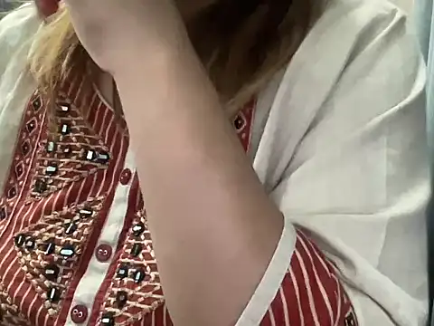 Snapshot of sassypooja chatting on 02-16-25, 01:38 sassypooja online show from 02-16-25, 01:38