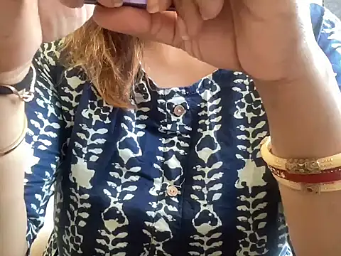 Snapshot of sassypooja chatting on 02-28-25, 05:26 sassypooja online show from 02-28-25, 05:26