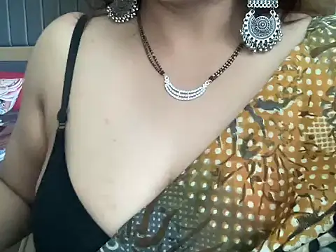 Snapshot of sassypooja chatting on 03-13-25, 12:02 sassypooja online show from 03-13-25, 12:02