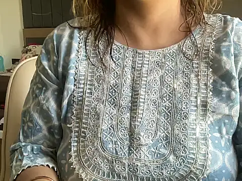 Snapshot of sassypooja chatting on 03-14-25, 05:16 sassypooja online show from 03-14-25, 05:16