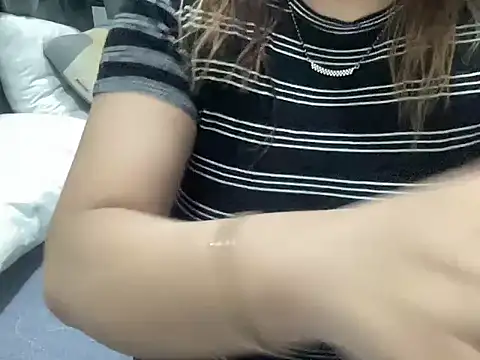 Snapshot of sassypooja chatting on 10-16-25, 05:16 sassypooja online show from 10-16-25, 05:16