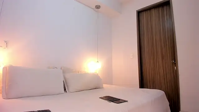 Mariana Synn online show from 07-25-26, 01:24