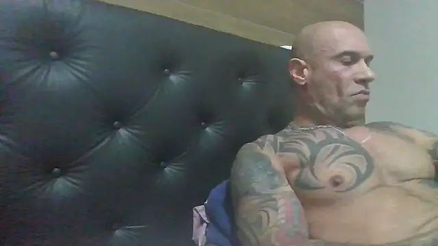 Snapshot of Arc8njoblack chatting on 06-14-26, 03:41 Arc8njoblack online show from 06-14-26, 03:41