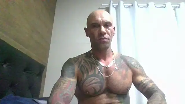 Snapshot of Arc8njoblack chatting on 05-12-26, 03:36 Arc8njoblack online show from 05-12-26, 03:36