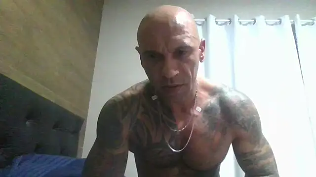 Snapshot of Arc8njoblack chatting on 05-11-26, 02:24 Arc8njoblack online show from 05-11-26, 02:24