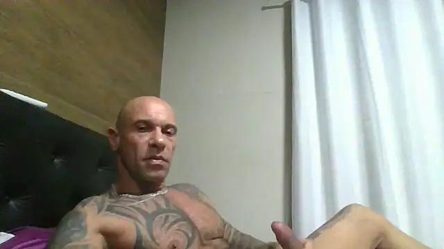 Snapshot of Arc8njoblack chatting on 04-23-26, 04:52 Arc8njoblack online show from 04-23-26, 04:52
