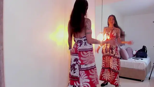 Snapshot of scarlet_castro chatting on 01-14-26, 04:10 scarlet castro online show from 01-14-26, 04:10