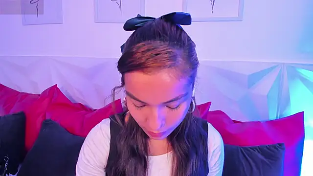 scarlet castro online show from 03-19-26, 04:51