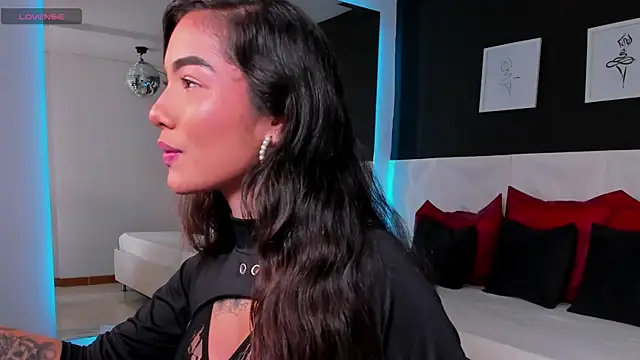 Snapshot of scarlet_castro chatting on 11-06-25, 04:44 scarlet castro online show from 11-06-25, 04:44