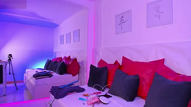 scarlet castro online show from 03-12-26, 04:44