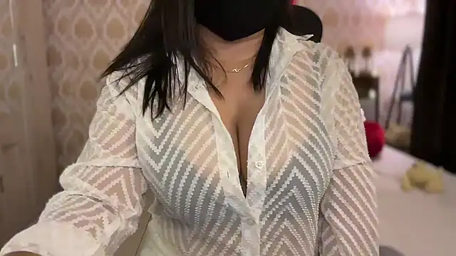 Snapshot of SamairAhh chatting on 02-17-25, 03:33 SamairAhh online show from 02-17-25, 03:33