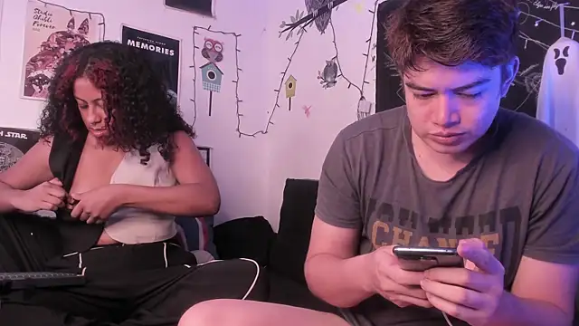 hothoneychile online show from 10-24-25, 02:38