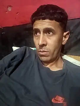 Snapshot of ElBati492 chatting on 10-10-25, 06:25 ElBati492 online show from 10-10-25, 06:25