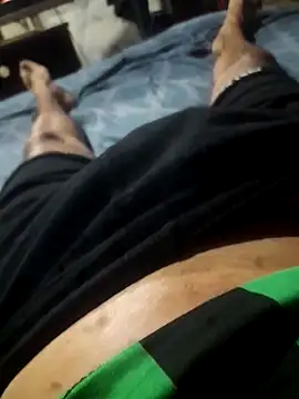 Snapshot of ElBati492 chatting on 12-23-24, 12:14 ElBati492 online show from 12-23-24, 12:14