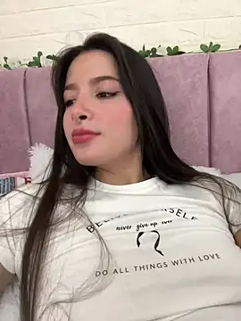 Snapshot of annaharper- chatting on 12-20-24, 10:54 annaharper- online show from 12-20-24, 10:54