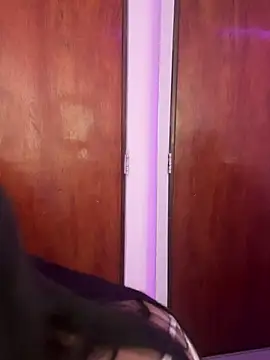 Snapshot of annaharper- chatting on 03-18-25, 04:18 annaharper- online show from 03-18-25, 04:18