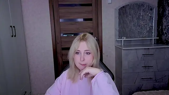 Kristy-Max online show from 03-13-26, 08:47