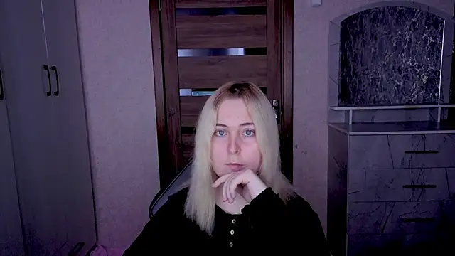 Kristy-Max online show from 04-22-26, 08:15