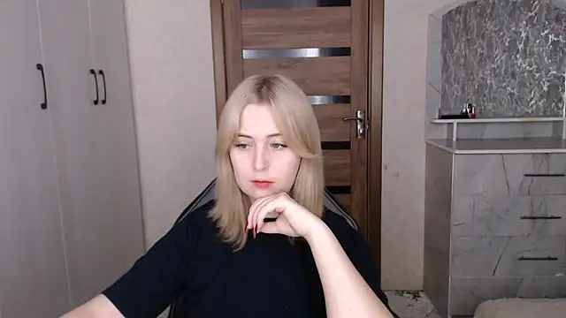 Kristy-Max online show from 01-19-26, 04:49