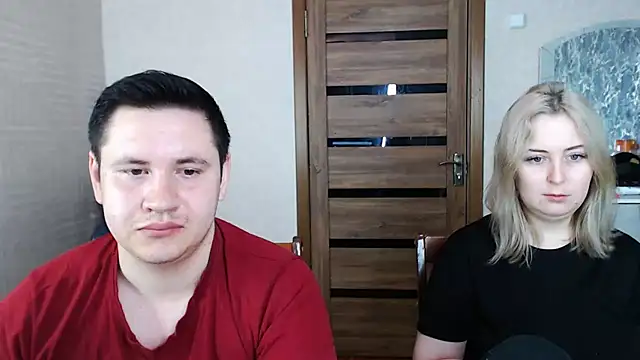 Snapshot of Kristy-Max chatting on 03-20-25, 03:13 Kristy-Max online show from 03-20-25, 03:13