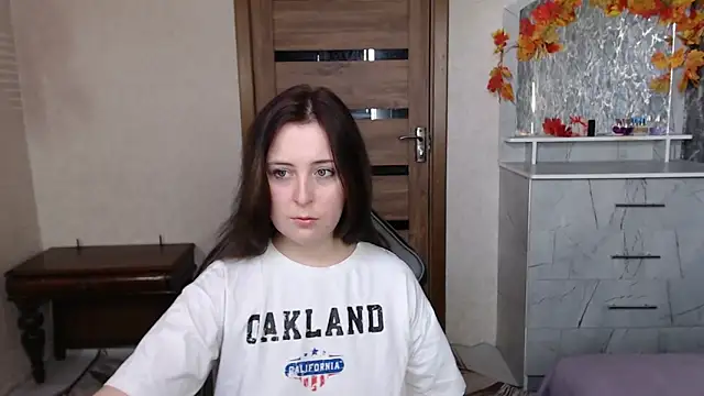 Snapshot of Kristy-Max chatting on 10-13-25, 10:28 Kristy-Max online show from 10-13-25, 10:28