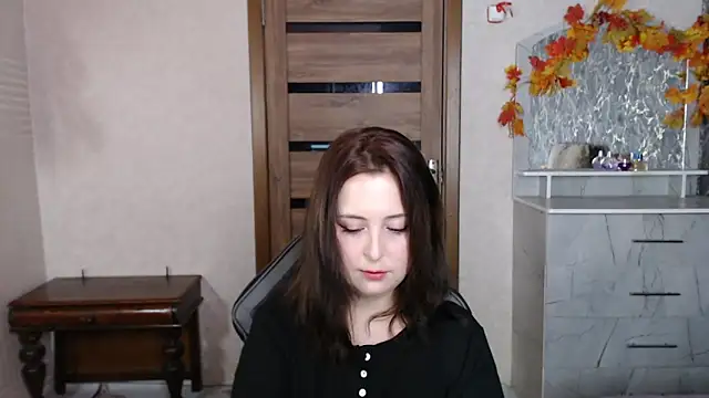 Snapshot of Kristy-Max chatting on 10-14-25, 09:58 Kristy-Max online show from 10-14-25, 09:58