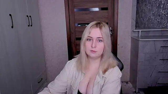 Kristy-Max online show from 03-25-26, 08:35