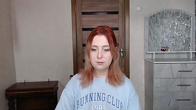 Snapshot of Kristy-Max chatting on 09-22-25, 10:10 Kristy-Max online show from 09-22-25, 10:10