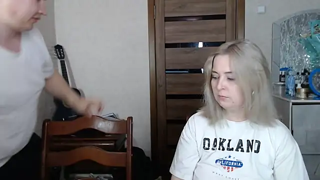Snapshot of Kristy-Max chatting on 03-17-25, 07:46 Kristy-Max online show from 03-17-25, 07:46