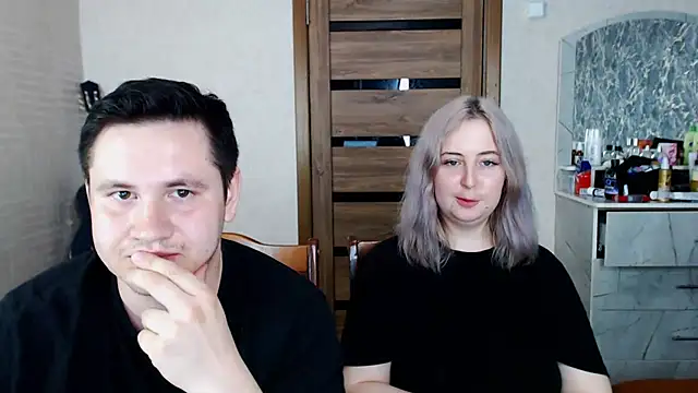 Snapshot of Kristy-Max chatting on 03-21-25, 10:06 Kristy-Max online show from 03-21-25, 10:06