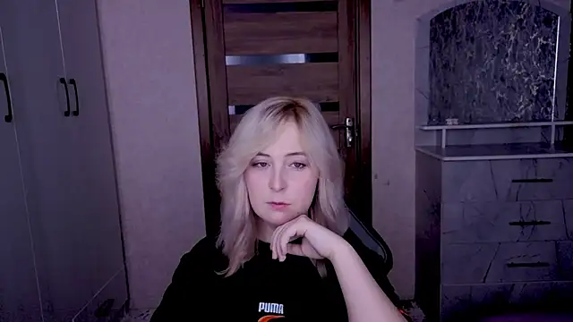 Kristy-Max online show from 03-10-26, 09:30