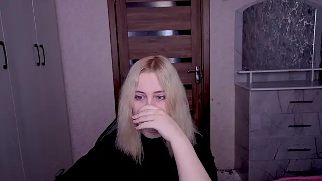 Kristy-Max online show from 03-17-26, 05:32